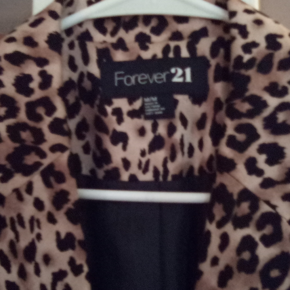 FOREVER 21 CHEATAH PRINT JACKET - Picture 2 of 5